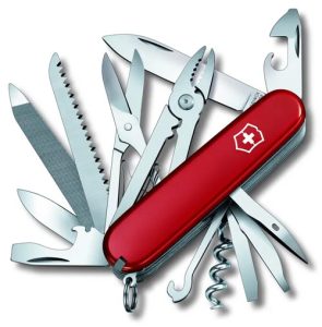 The Swiss Army Multi-Purpose Knife always has a main blade, besides there are other "blades" with many functions such as screwdrivers, box openers, pliers, scissors, saws, hole punches...